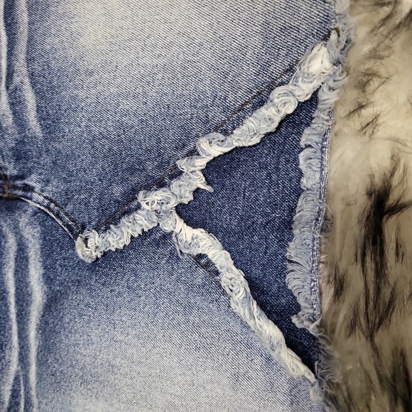 JUNIORS MUDD JEAN SKIRT WITH CUTE DETAILS SIZE 11 - Picture 3 of 7